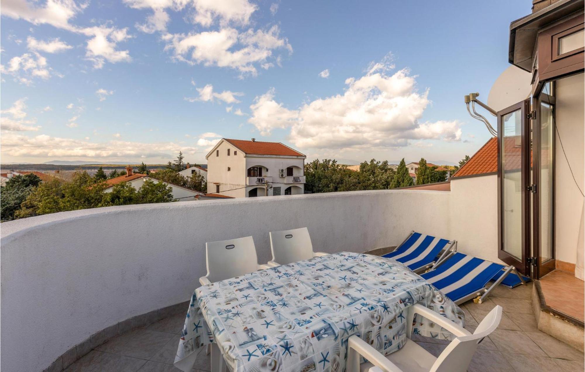1 Bedroom Cozy Apartment In Jadranovo Eksteriør billede