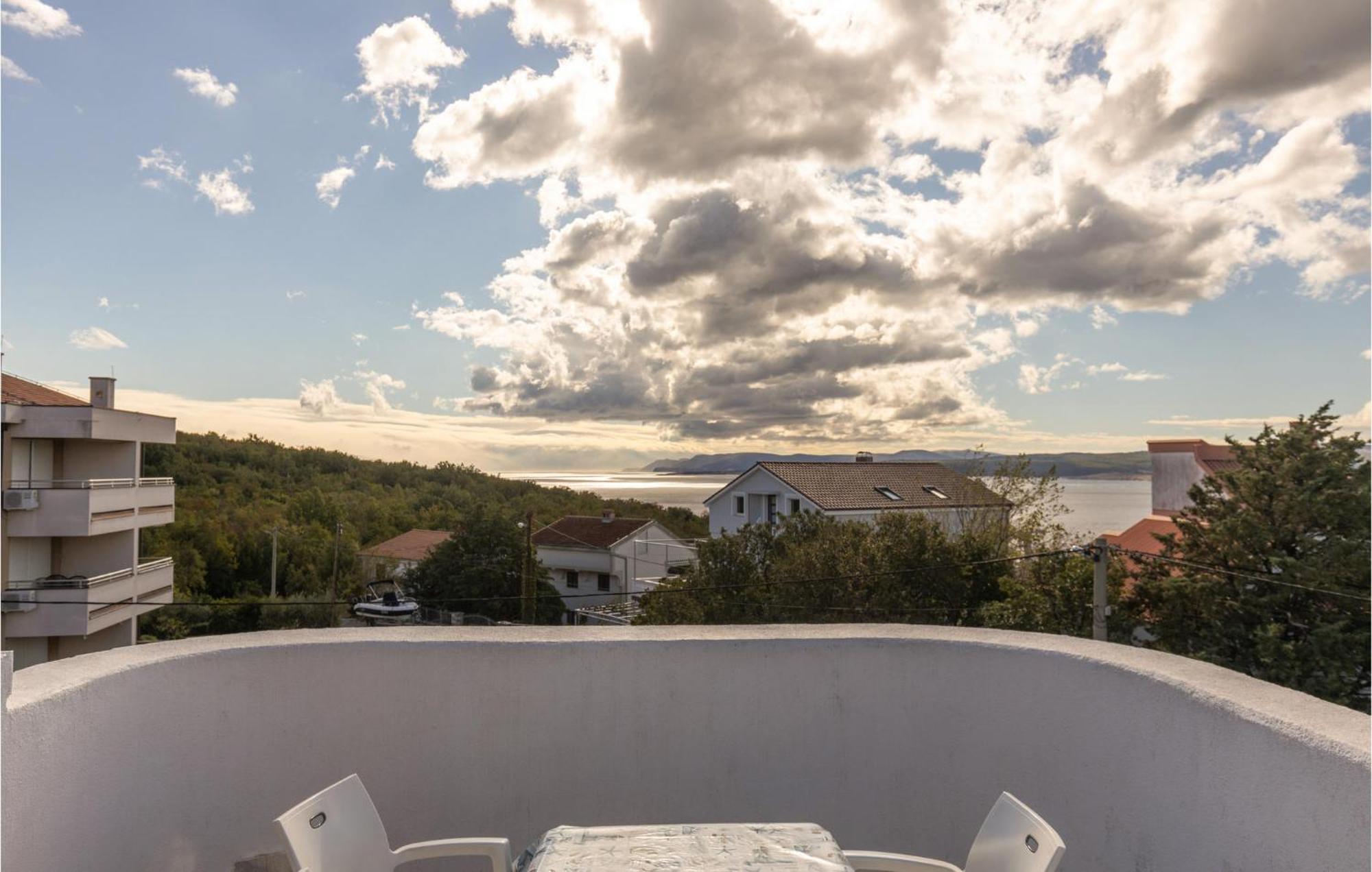 1 Bedroom Cozy Apartment In Jadranovo Eksteriør billede