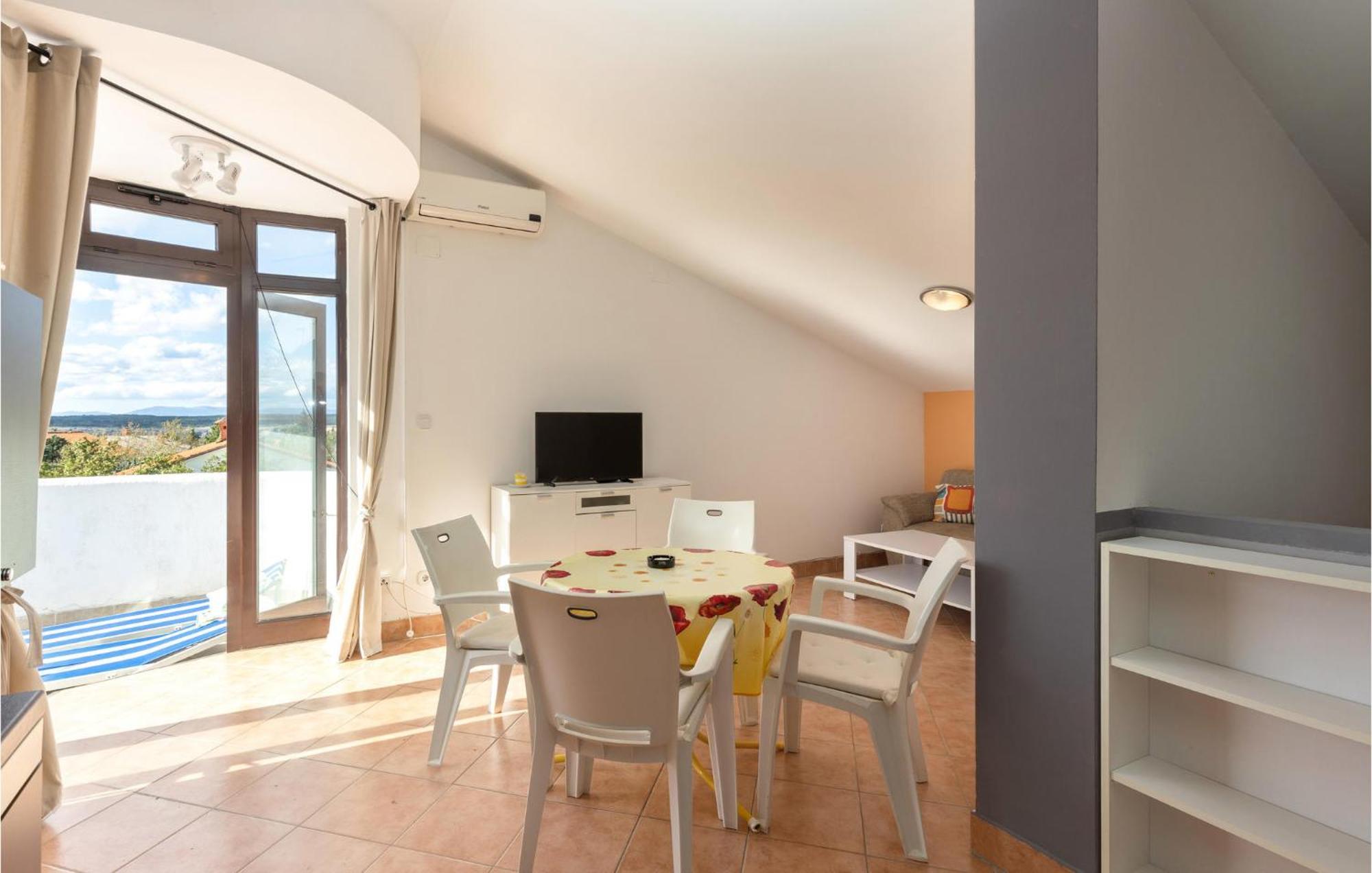 1 Bedroom Cozy Apartment In Jadranovo Eksteriør billede