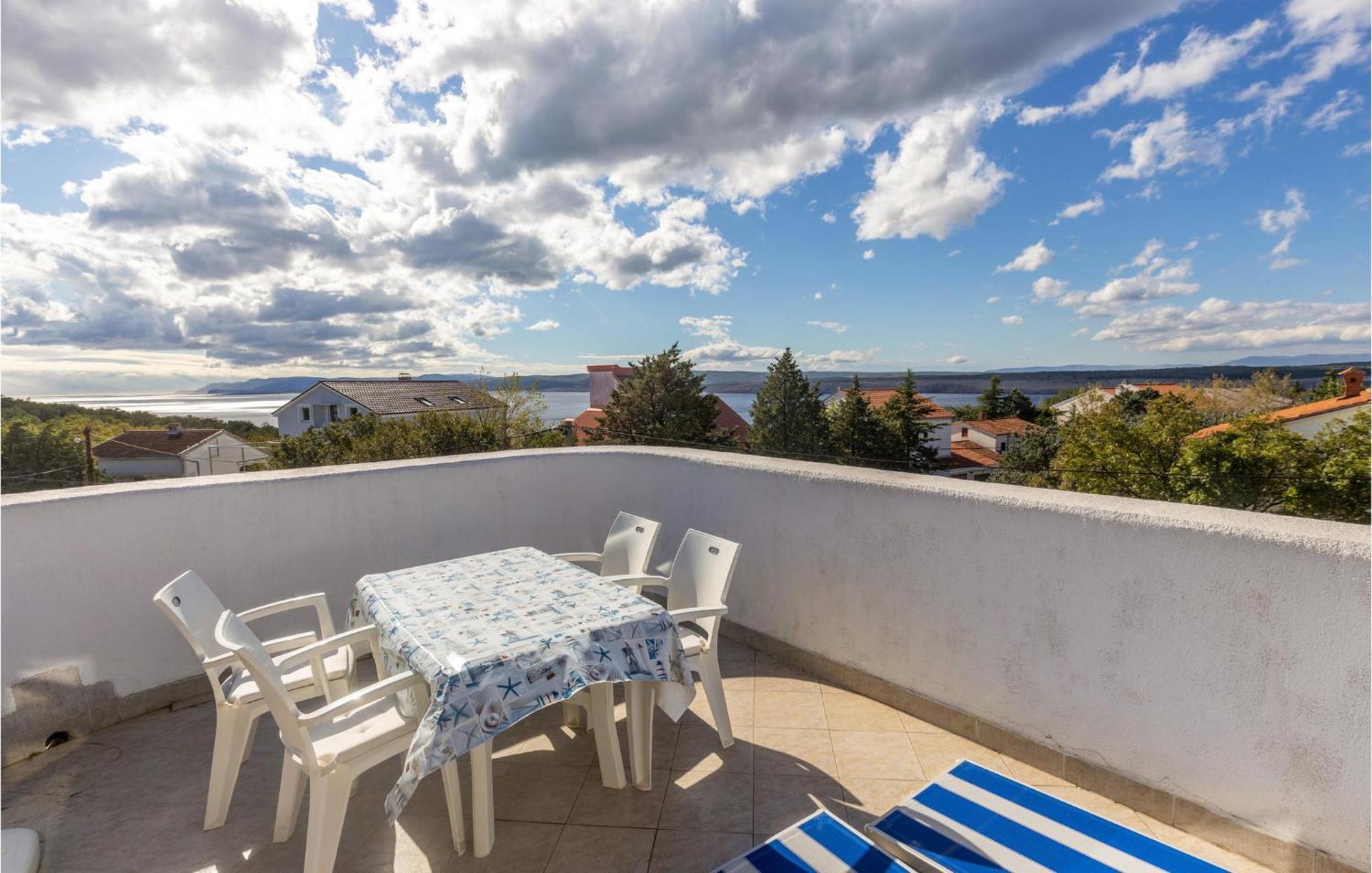 1 Bedroom Cozy Apartment In Jadranovo Eksteriør billede